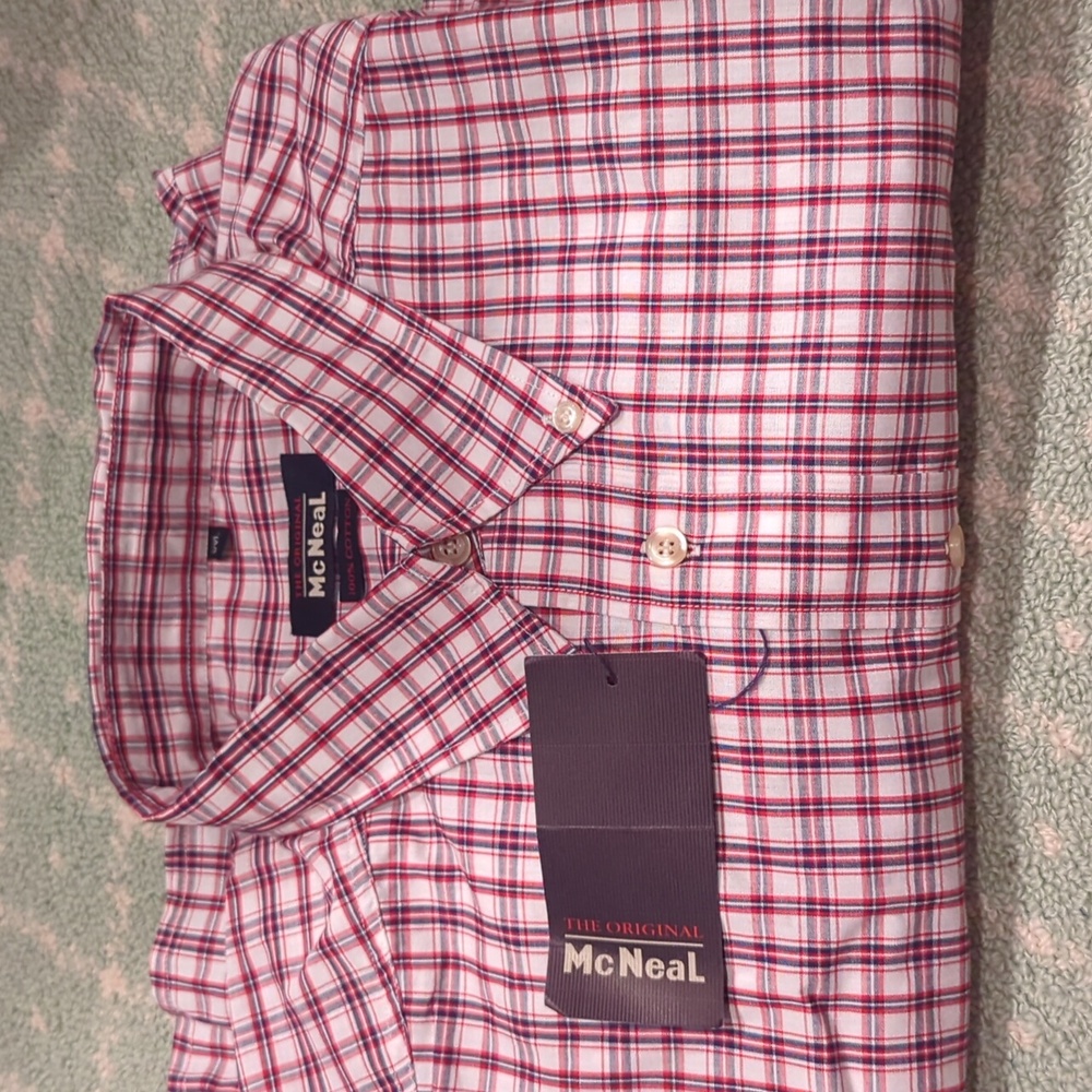 McNeal XXL short sleeve casual button down shirt. 100% cotton.